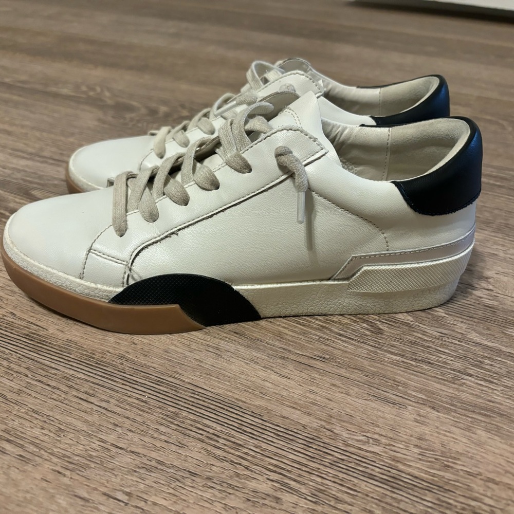 DV Dolce Vita sneakers